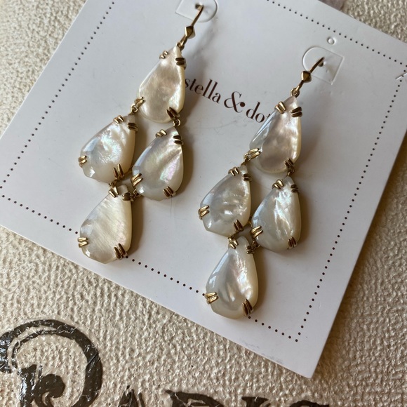 Stella & Dot botanical statement earrings. - Picture 3 of 3